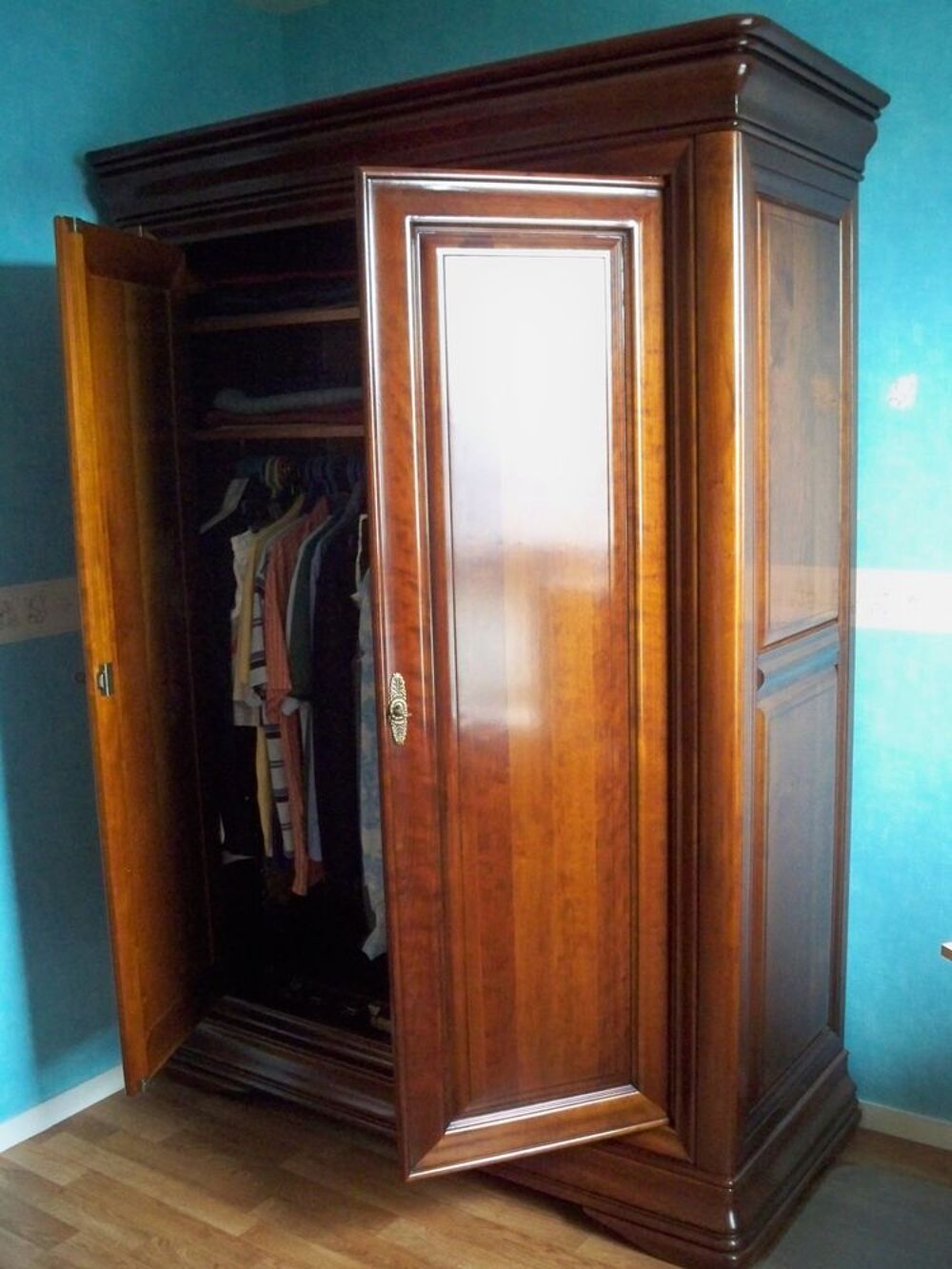 Magnifique armoire 100% MERISIER MASSIF Meubles