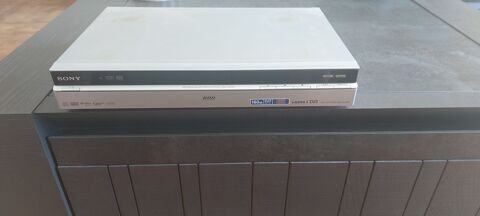 Enregistreur  et dvd marque Sony
50 Chamb�ry (73)