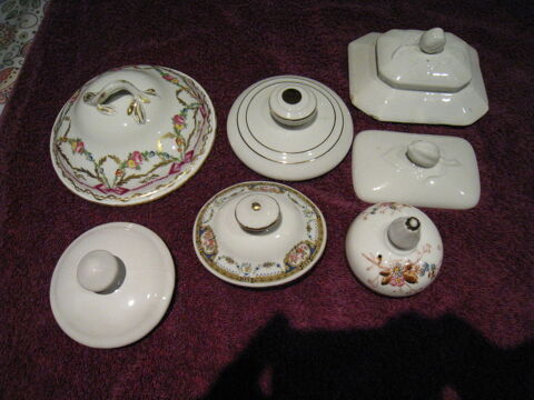 Lot de couvercles anciens porcelaine, verre 0 Vinay (38)