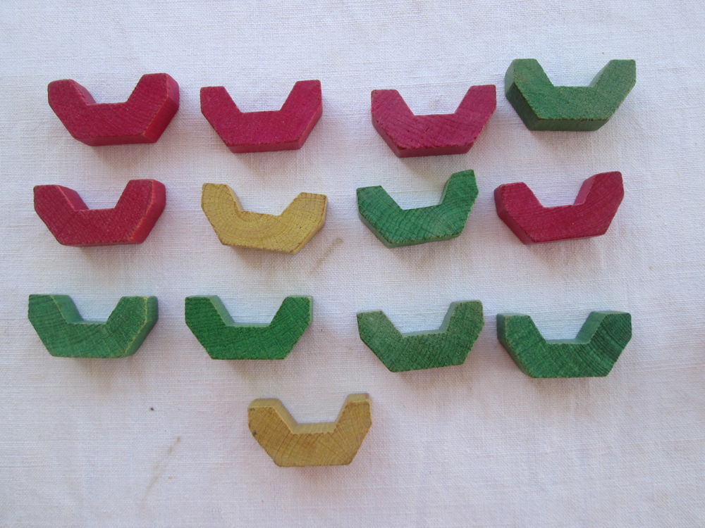 Lot de 36 objets de construction en bois Jeux / jouets