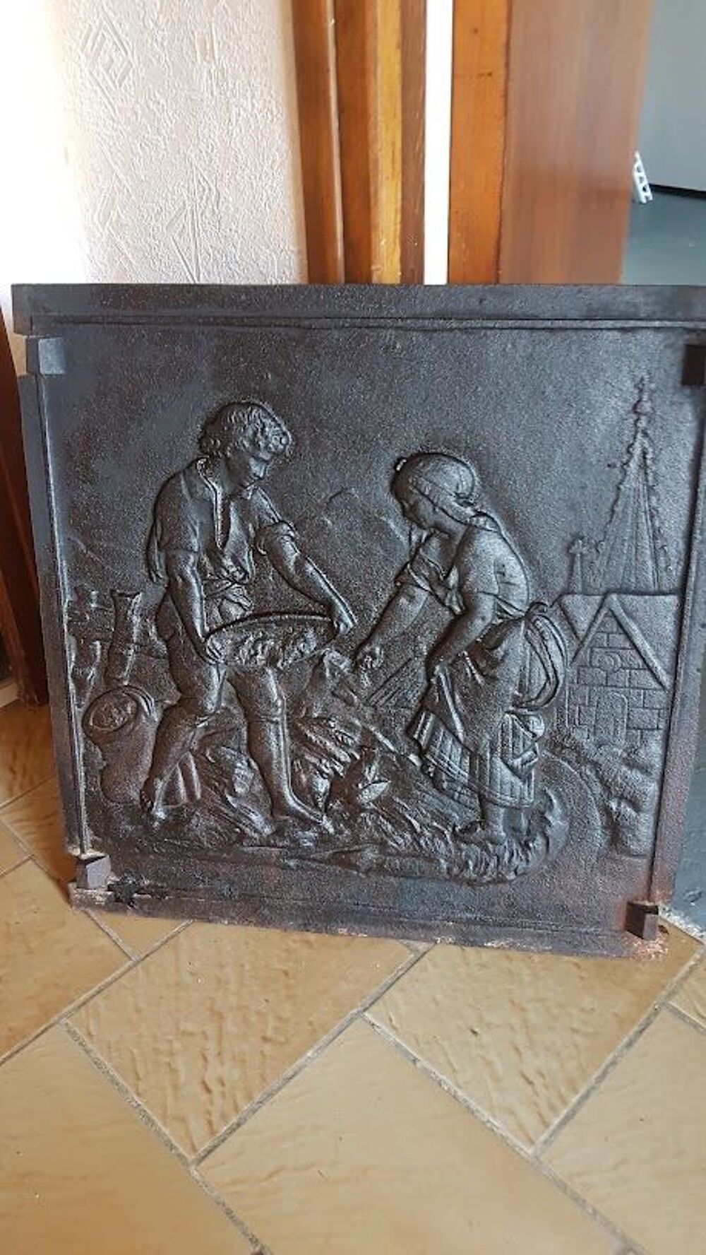 Plaque de chemin&eacute;e en fonte noire Décoration