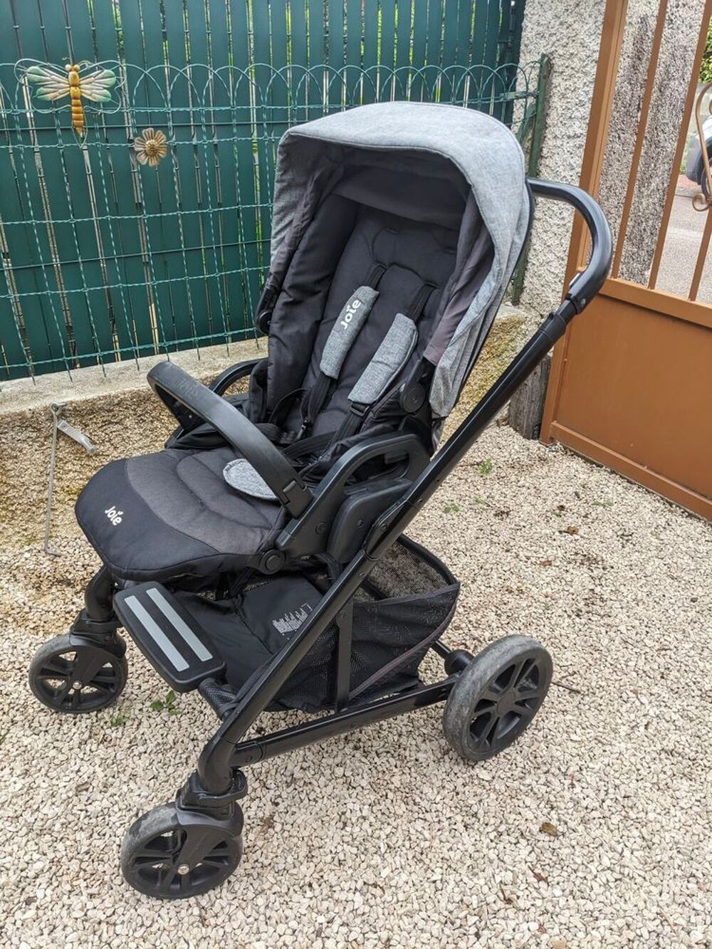 ensemble poussette et cosy joie Pu�riculture