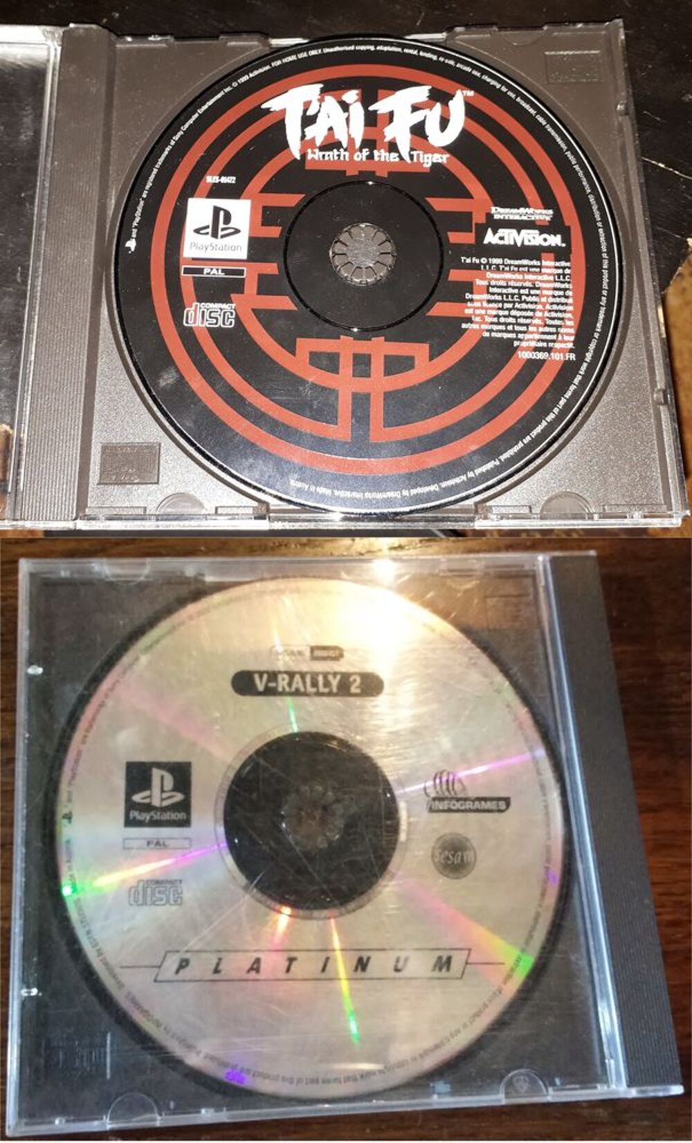 Console Sony PS1 + 2 jeux Consoles et jeux vidéos