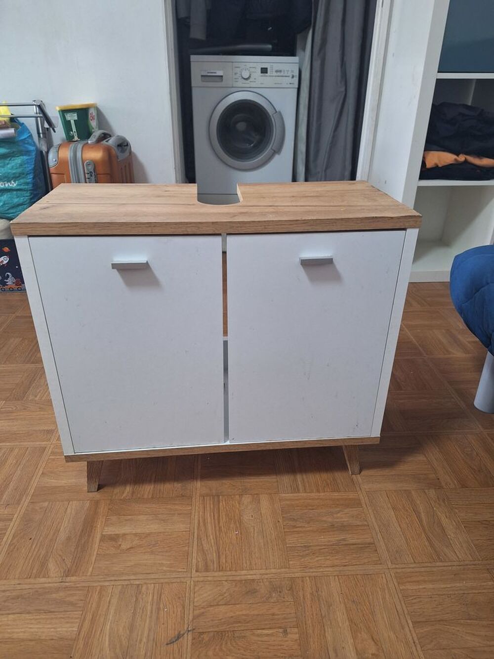 Jolie meuble salle de bains Meubles
