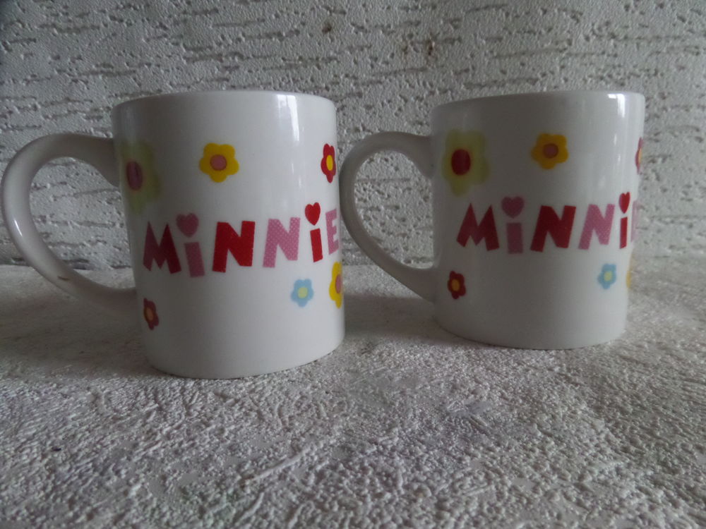 tasses de MICKEY et MINNIE 