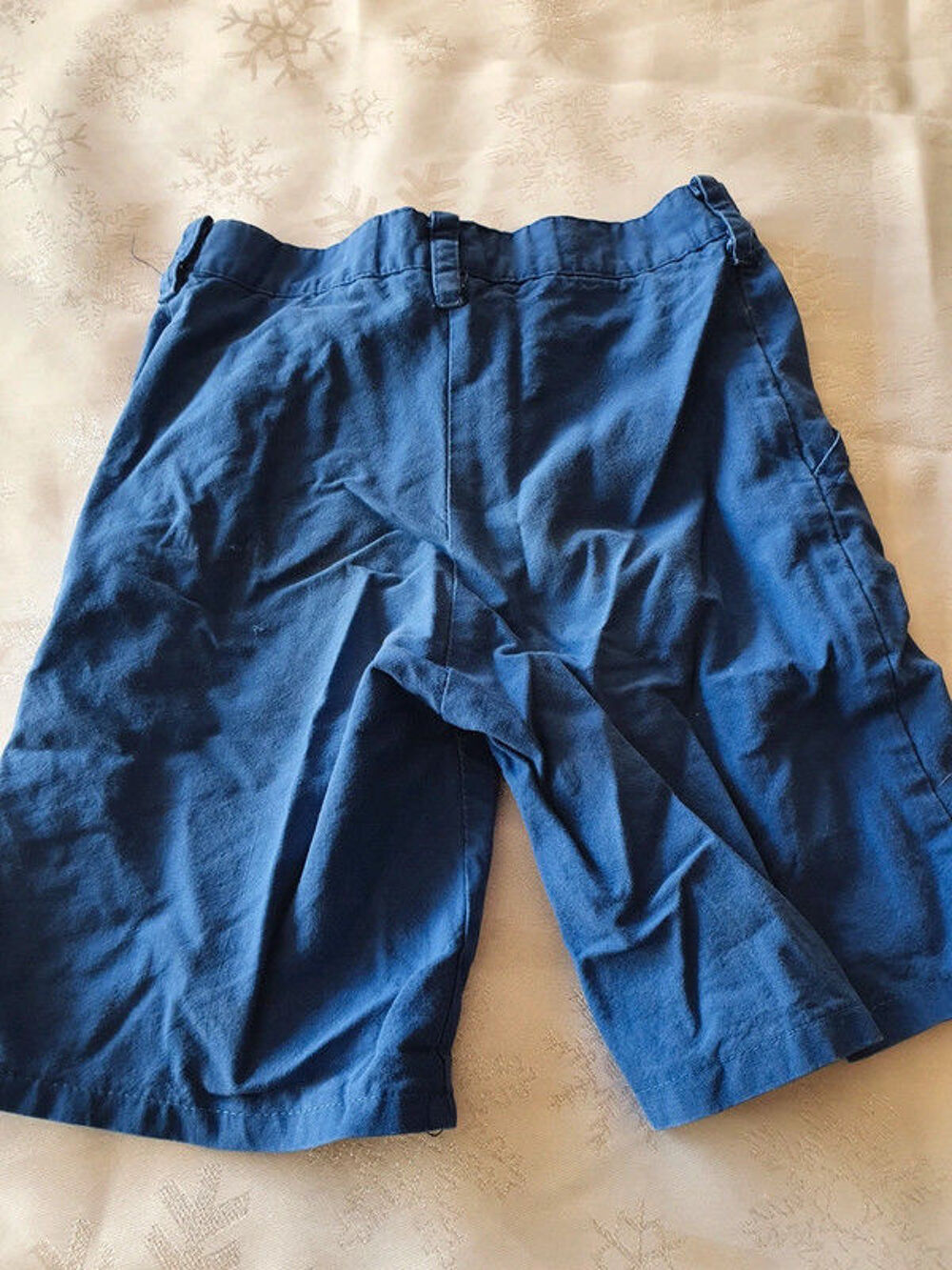 Short bleu 
4 ans Vêtements enfants