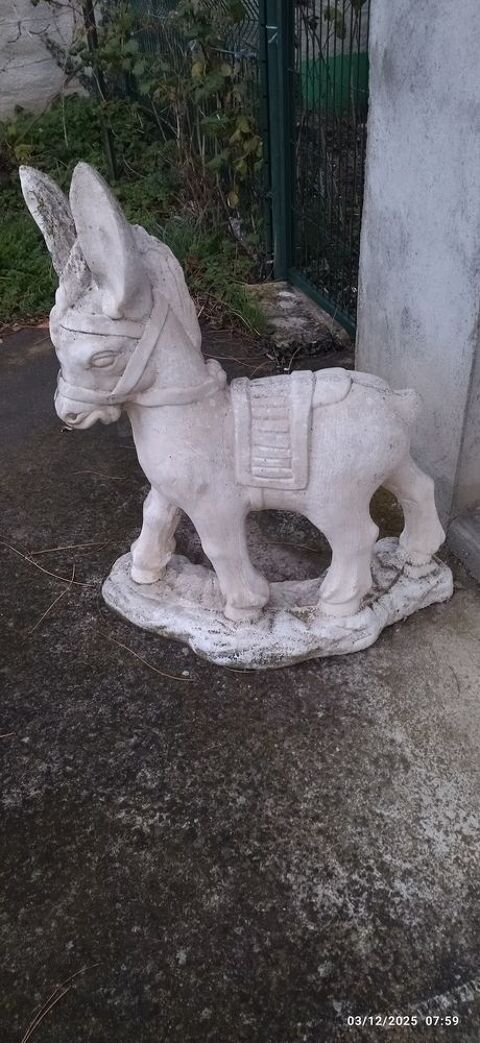 statue en pierre pour jardin 30 Villeneuve-du-Paréage (09)