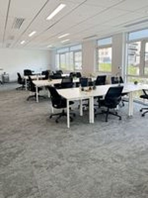   Trouvez un bureau de coworking ouvert à Boulogne-Billancourt, Spaces Reine  pour 15 personnes avec prise en charge complète 