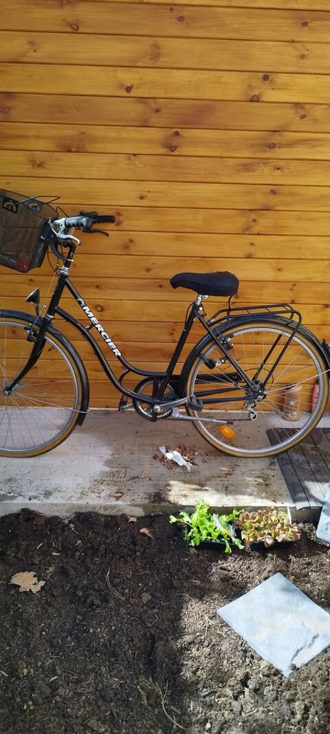Velo de ville mercier femme 75 Adissan (34)