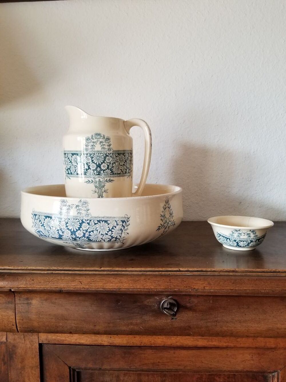 ancien service de toilette . Décoration