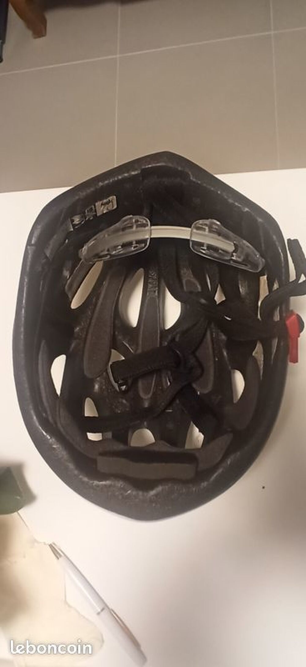 Casque de v&eacute;lo f&eacute;minin Btwin D&eacute;cathlon Sports