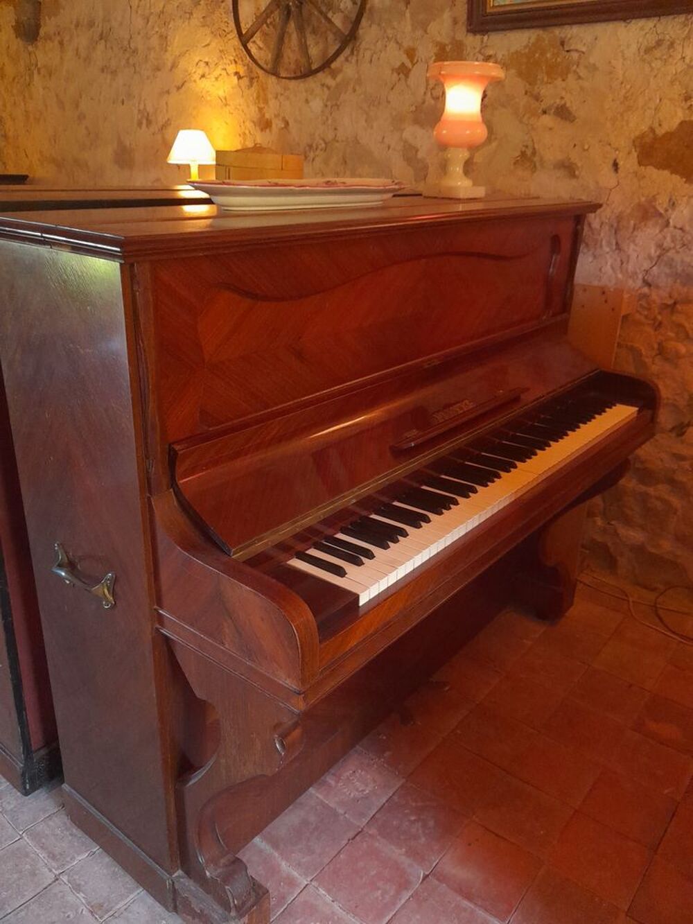 Piano Pleyel Belle &eacute;poque cadre m&eacute;tal Instruments de musique