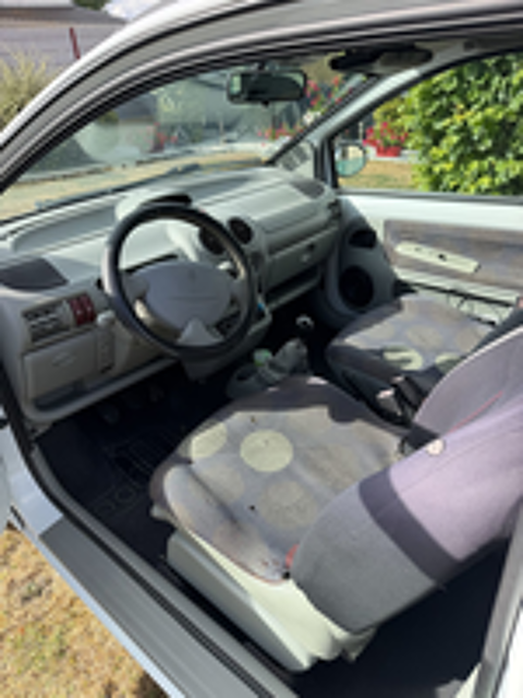 Twingo 1.2i Perrier 2002 occasion 80000 Amiens
