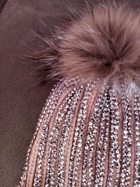 BONNET rose à STRASS - neuf 8 Doussard (74)