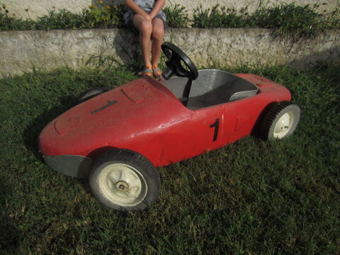 Voiture  pdales enfant 400 Meillon (64)