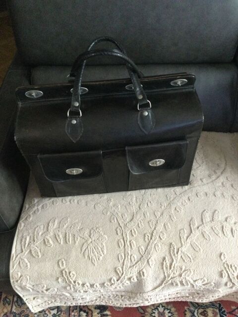 SAC VOYAGE NOIR CUIR CHAMEAU Montmagny (95)