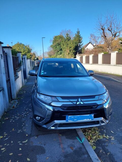 Mitsubishi Outlander 2.4l PHEV Twin Motor 4WD Business 2019 occasion Bussy-Saint-Georges 77600