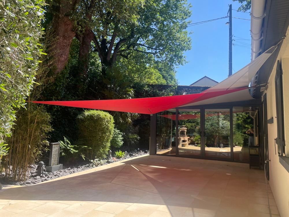 Voile d ombrage sur mesure Jardin