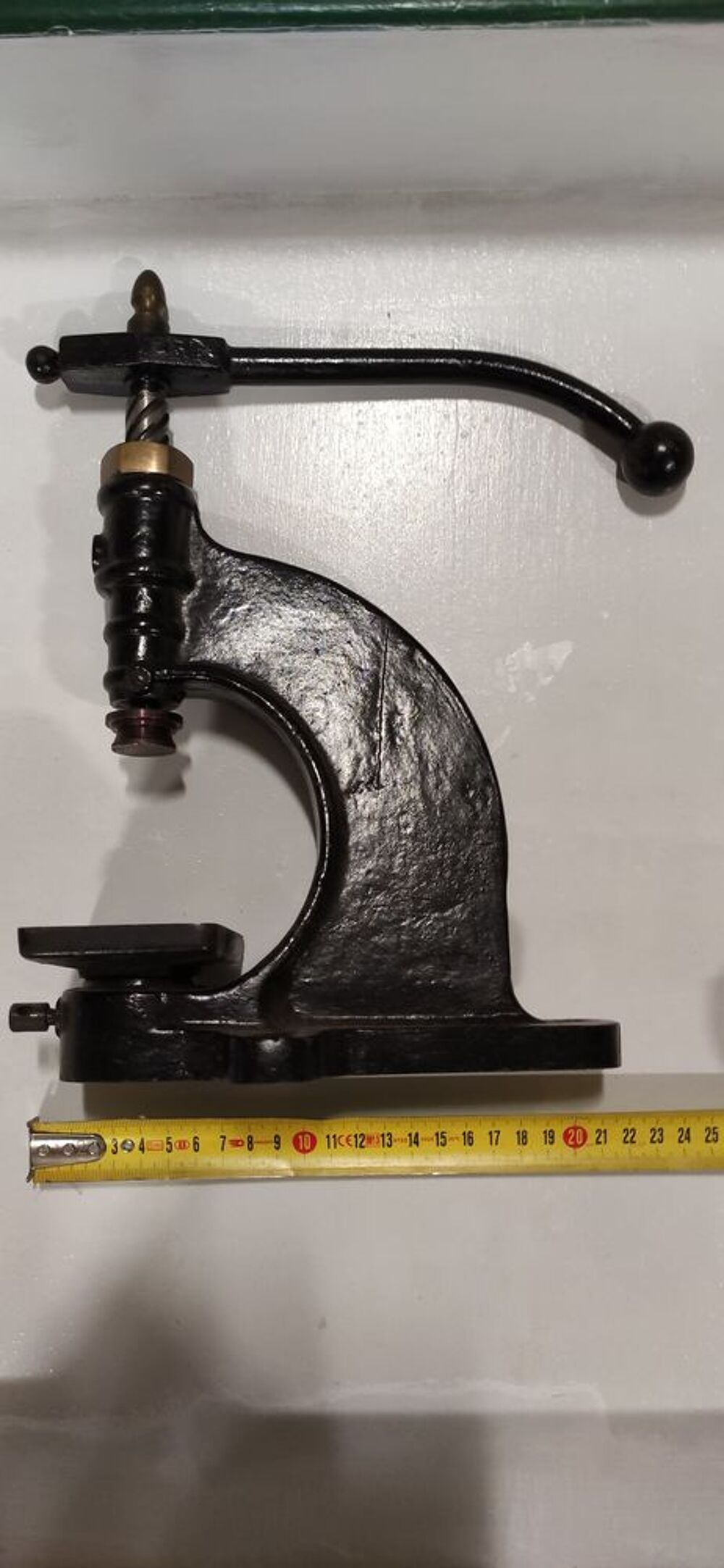 Presse &agrave; oeillets
Bricolage