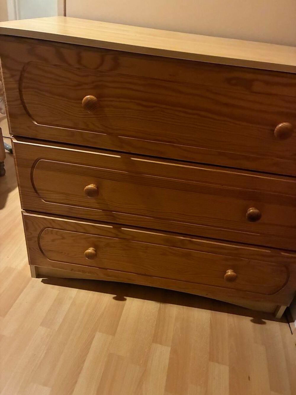 tr&egrave;s belle commode Meubles