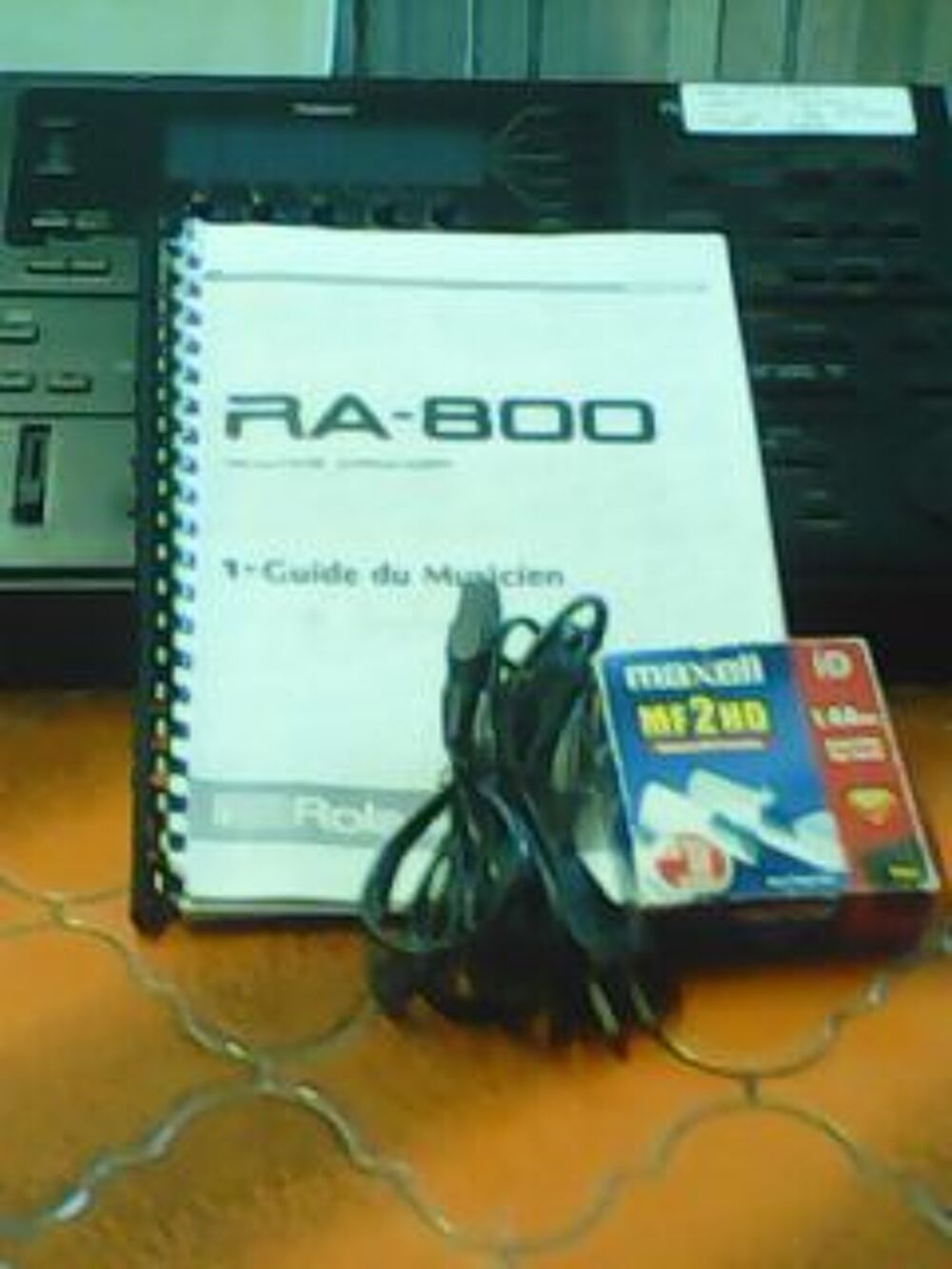 Module Roland ra 800. Instruments de musique