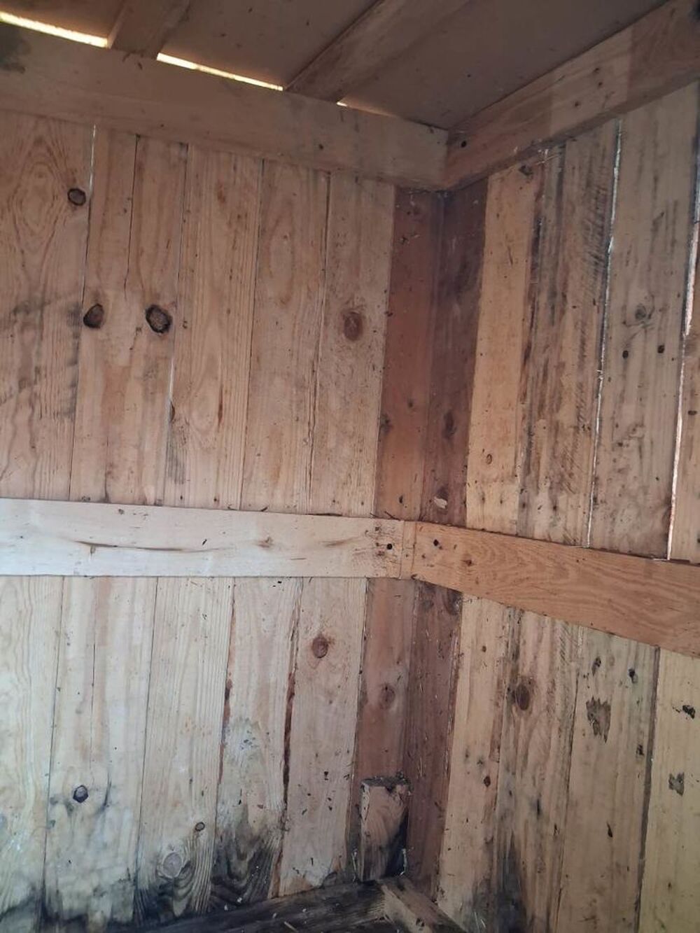 Cabane en bois tr&egrave;s lourde Bricolage