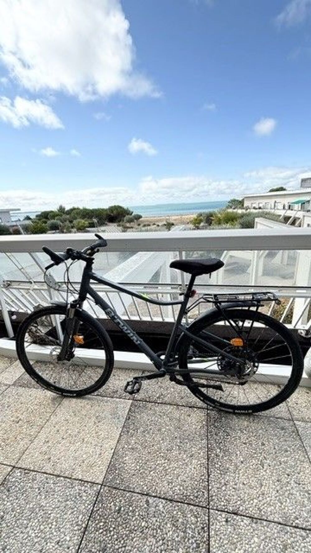 V&eacute;lo VTC mixte BITWIN Riverside 920 tr&egrave;s bon &eacute;tat facture di Vélos