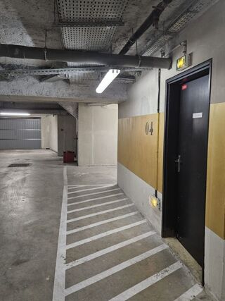  Parking / Garage à vendre 24 m²