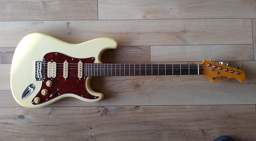 Prodipe ST83 vintage white Instruments de musique