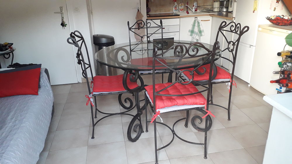 Table et chaises Meubles