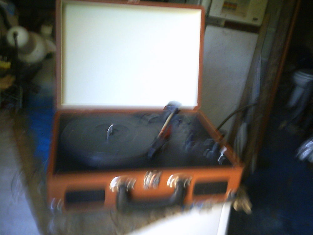 un tourne disque portable Audio et hifi