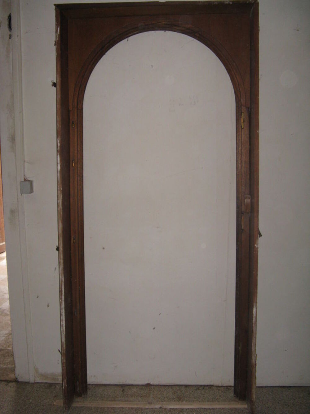 Porte d'entr&eacute;e bois demi lune Meubles