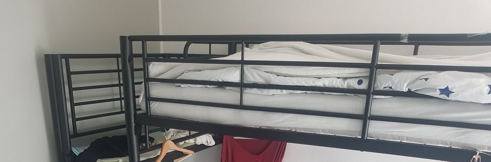 Mezzanine noire alinea sans matelas 
1 personne 90x200 Meubles