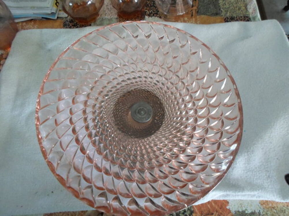 compotier ancien en verre rose
Décoration