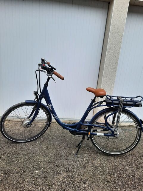 Vlo mixte assistance lectrique bleu avec batterie. 800 Richelieu (37)