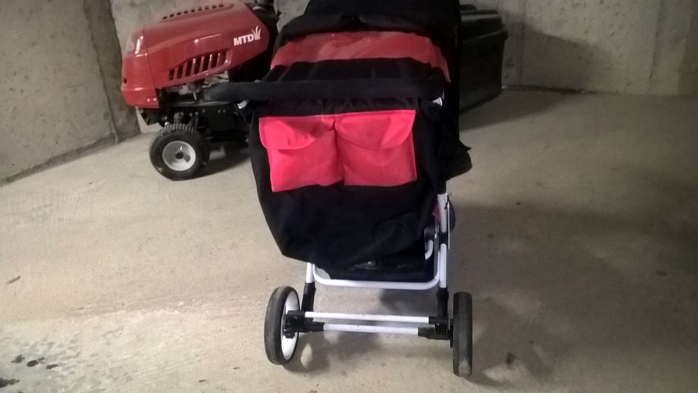 poussette double Puériculture