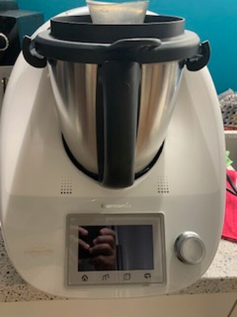 VORWERK THERMOMIX TM31 complet avec 2 livres de recettes offerts