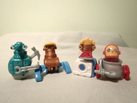 Kinder ; K02 : Robots s�rie compl�te de 2001 10 Limoges (87)