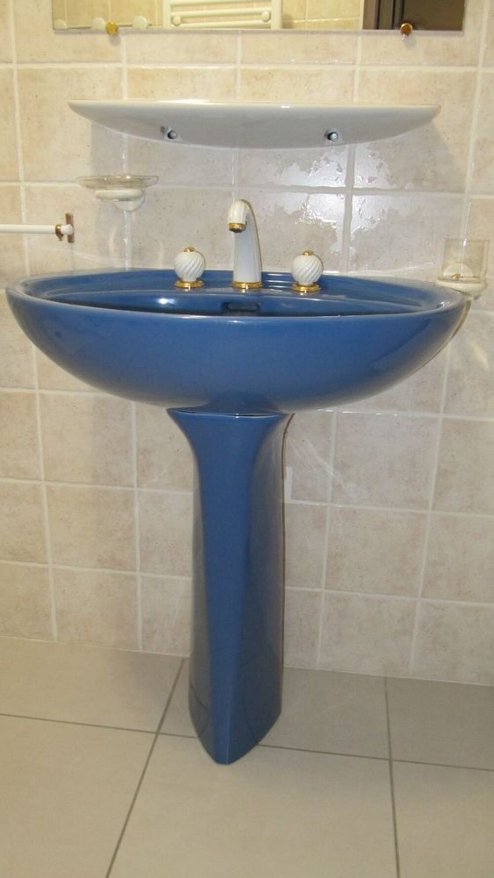 Grand LAVABO colonne c&eacute;ramique bleu 70x53 avec robinetterie Bricolage