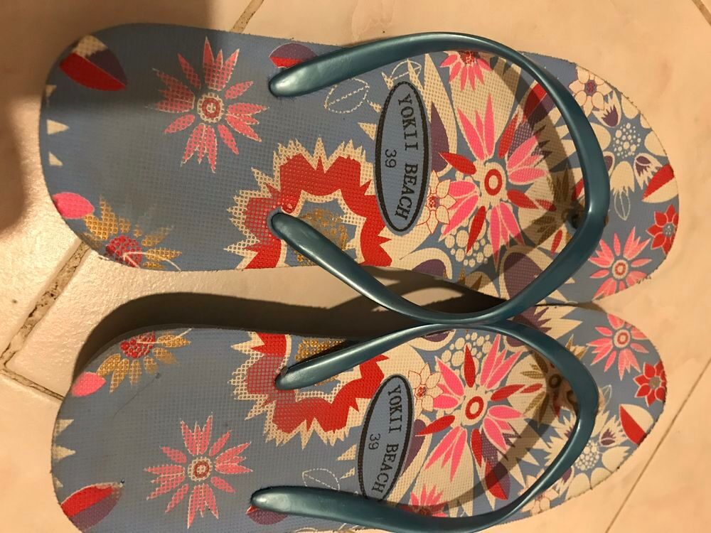 TONGS BLEUE A FLEUR Pointure 39 Chaussures