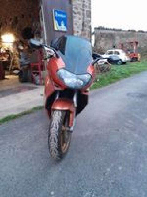 APRILIA 2003 occasion 63520 Domaize