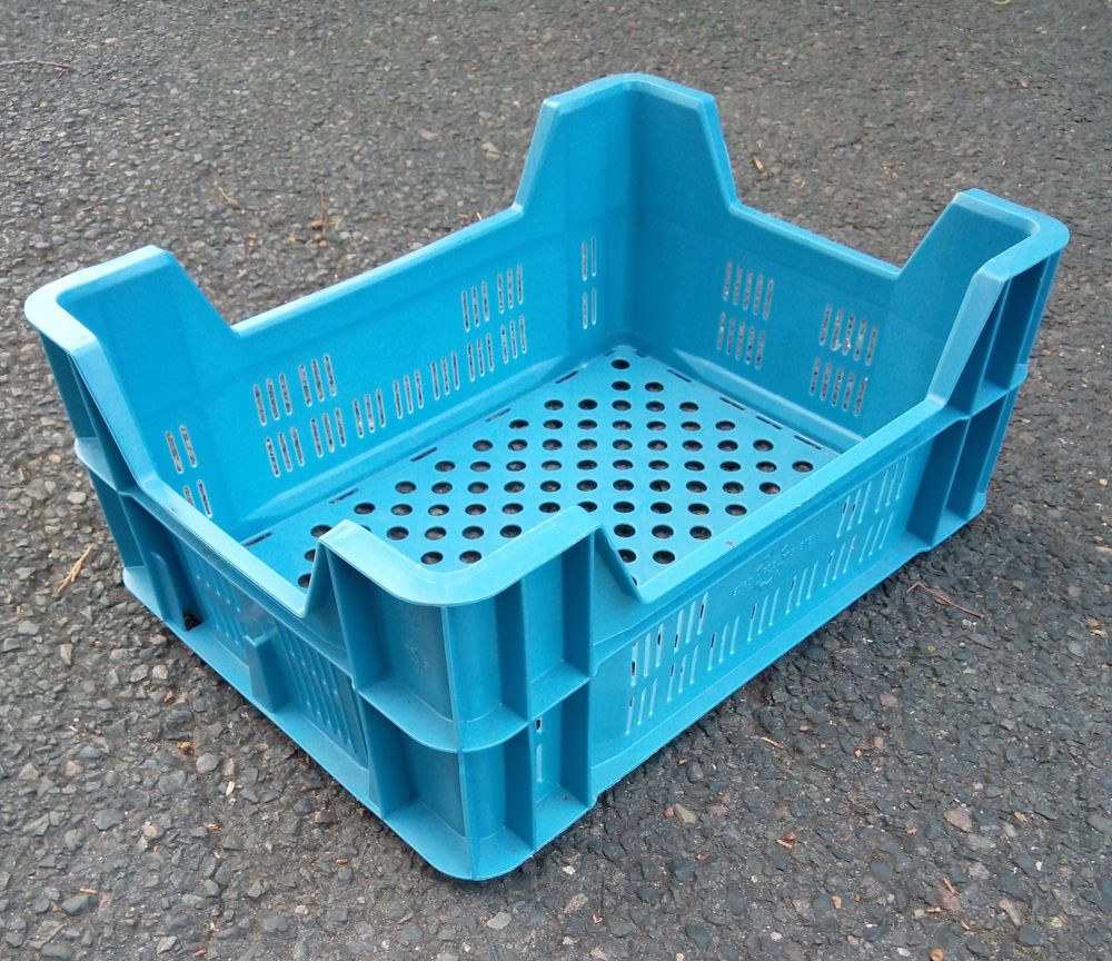 25 cageots Europool empilables Bricolage