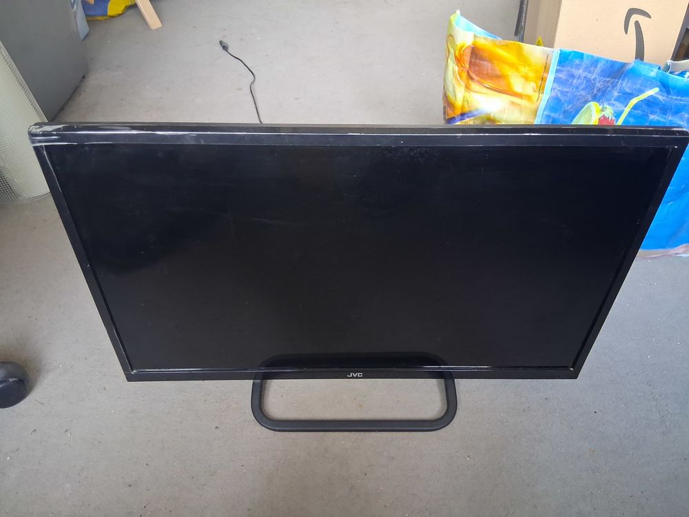 T&eacute;l&eacute;vision JVC LED mod&egrave;le LT-28HA82U Photos/Video/TV