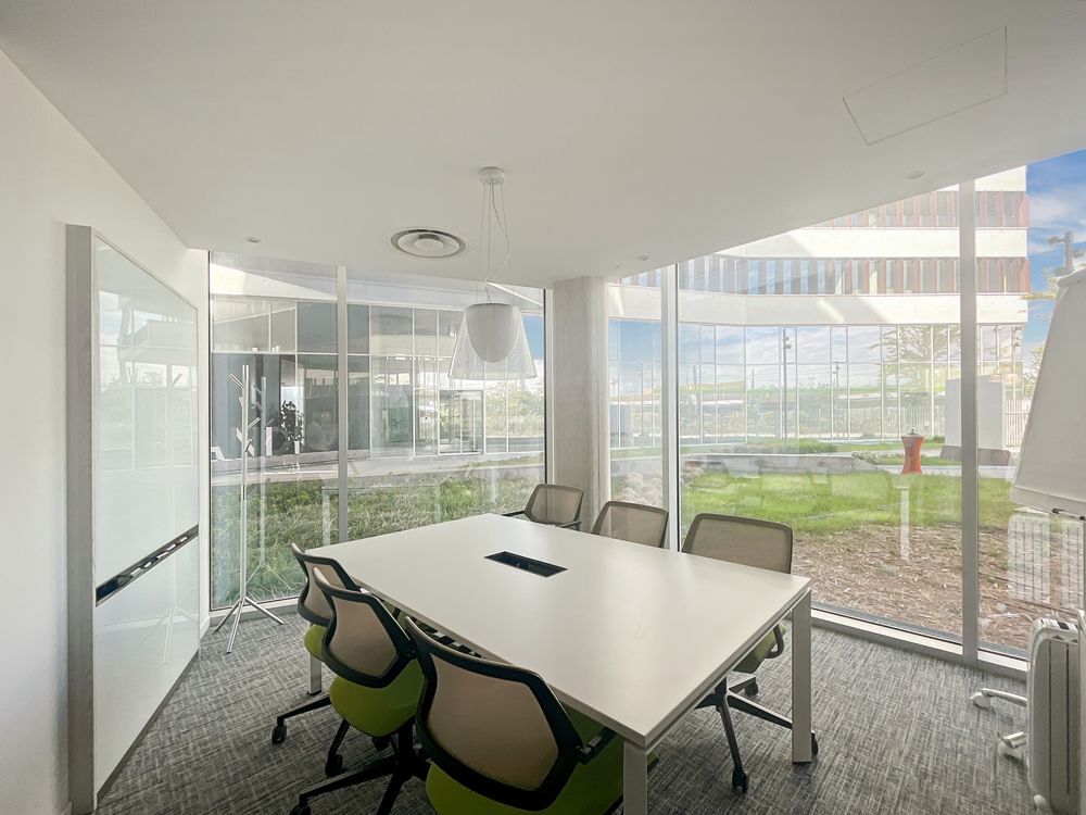   Accès tout inclus à des espaces de bureau professionnels pour 10 personnes à Villeurbanne, Carré de Soie  