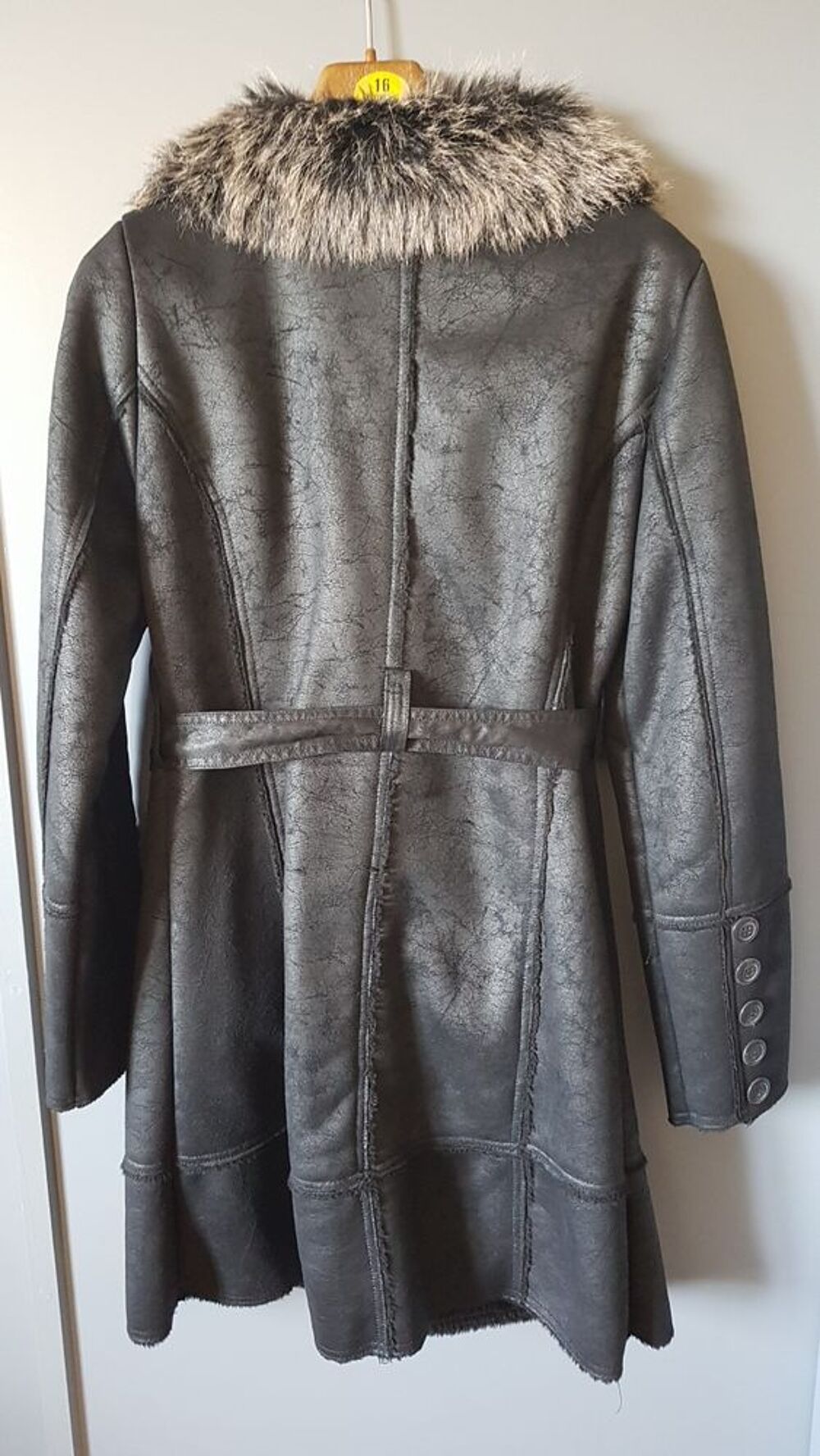 Manteau noir avec ceinture Vêtements
