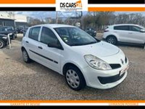 Clio III Clio 1.2 16V 75 Pack Authentique 2005 occasion 28000 Chartres