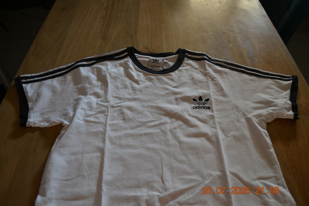 T-SHIRT ADIDAS TAILLE L Vêtements