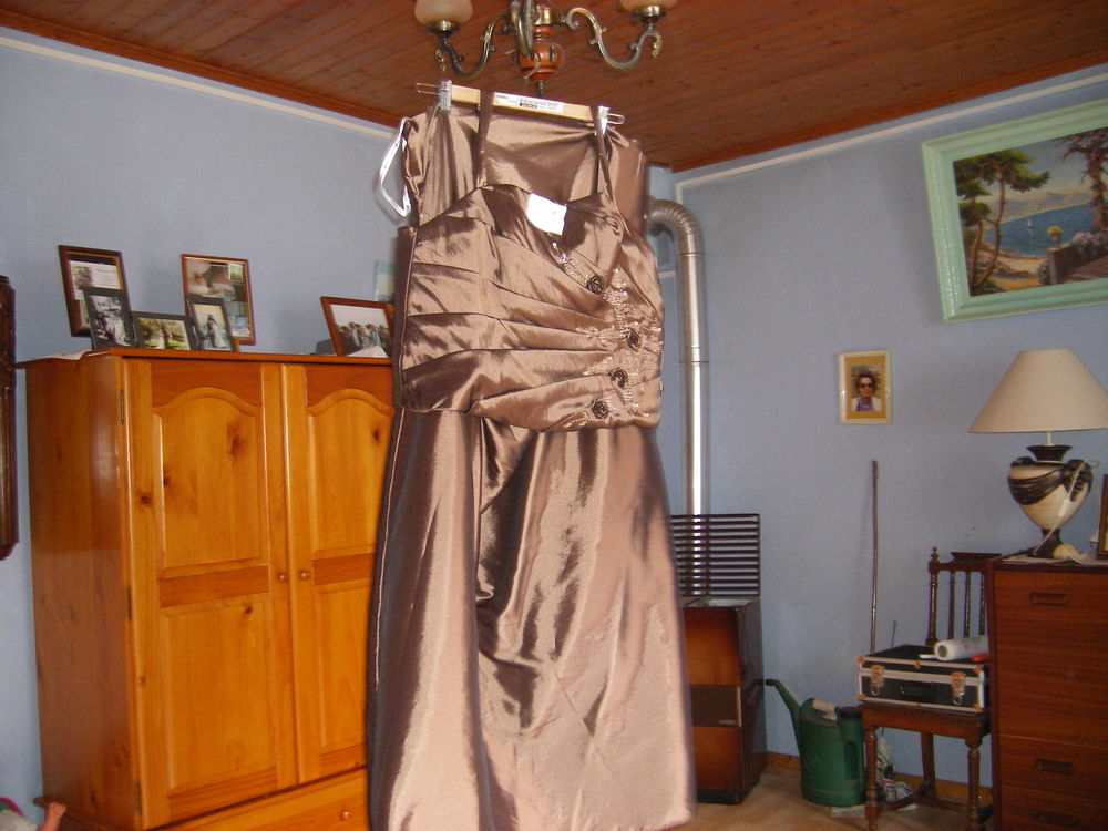 robe de ceremonie Vêtements