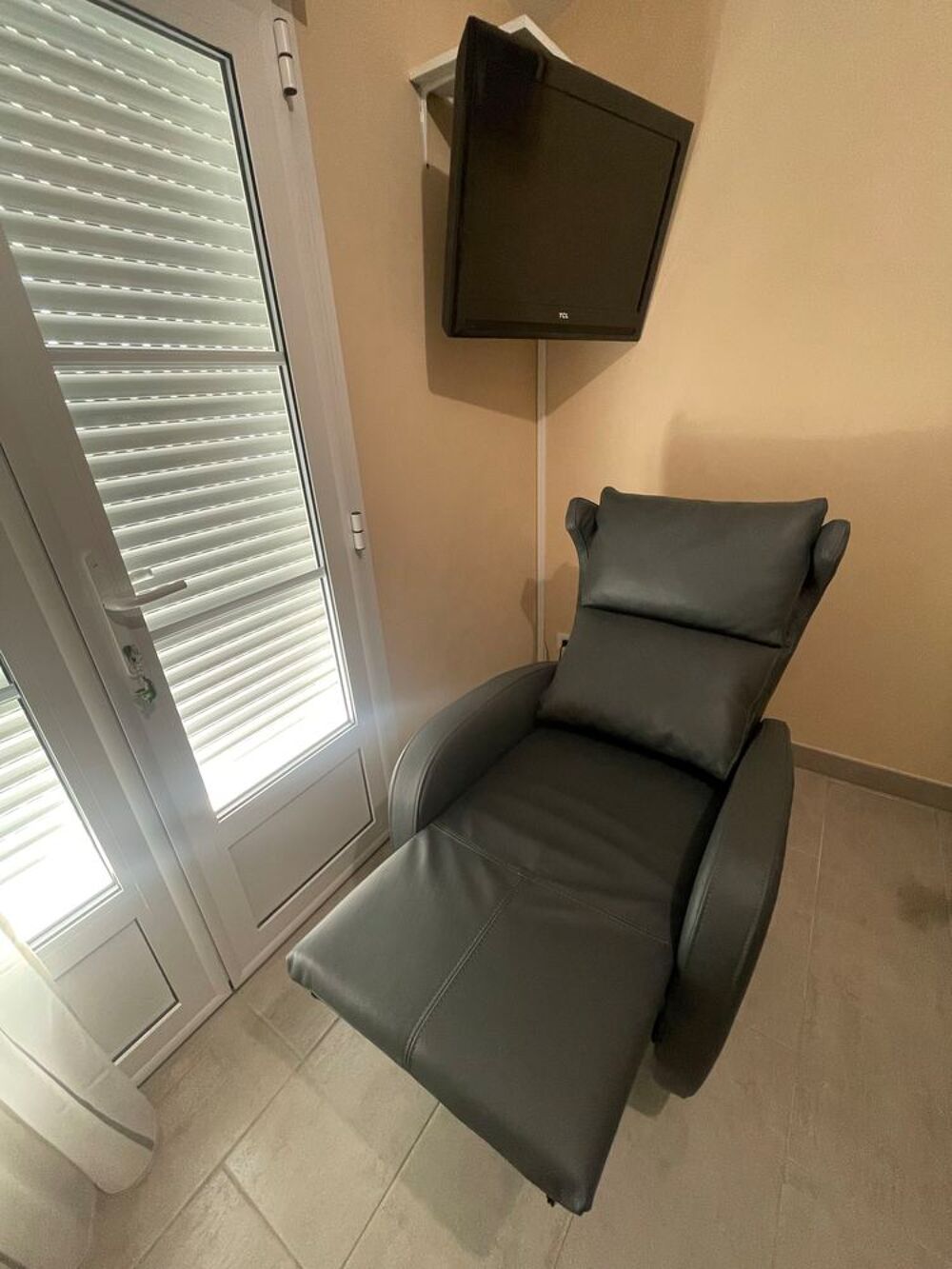 fauteuil confort &eacute;lectrique ( relevant) Meubles