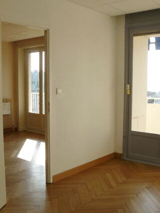  Appartement � louer 4 pi�ces 81 m� Caluire-et-cuire